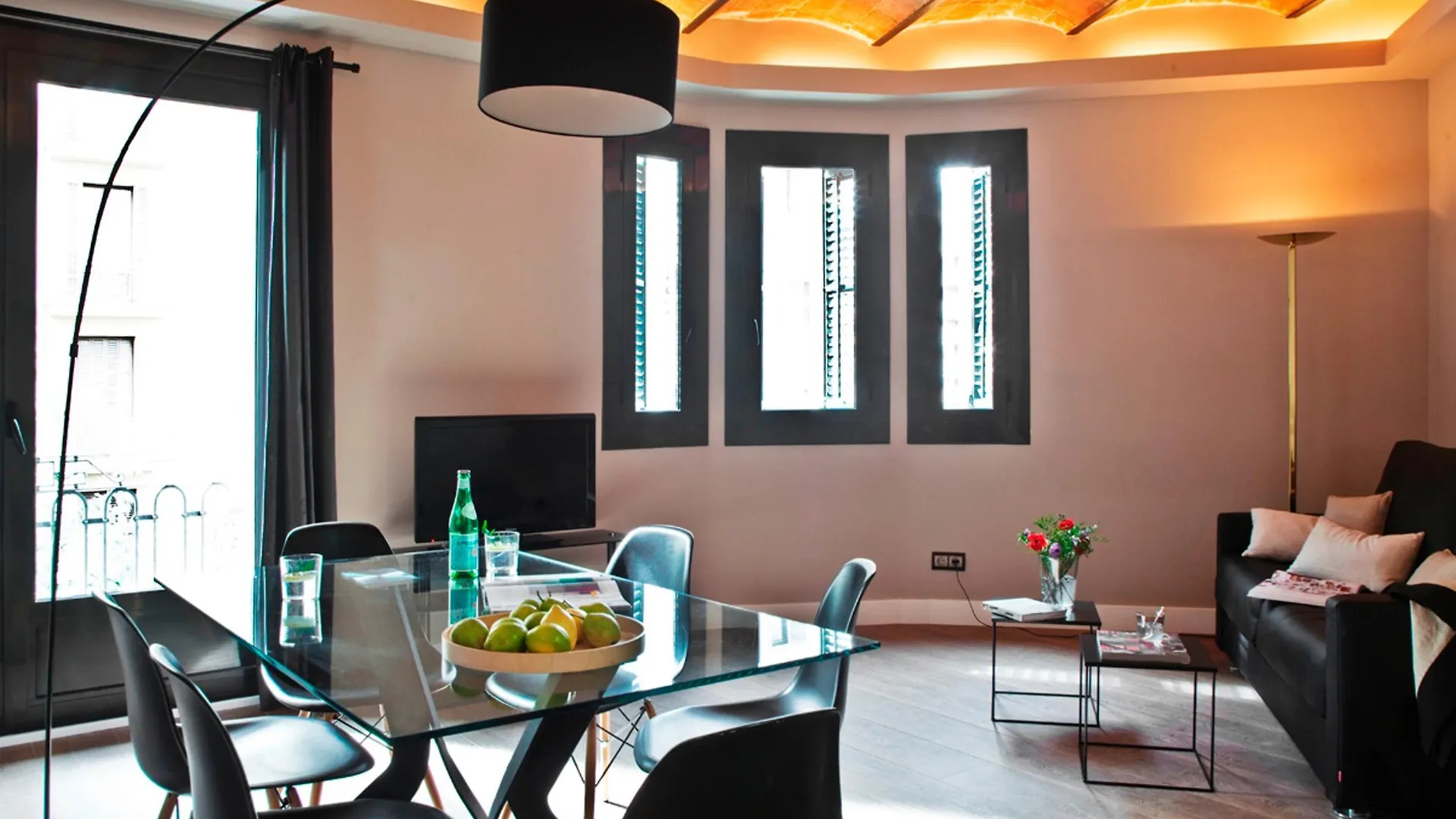 Ainb Eixample-Miro Apartments Barcellona