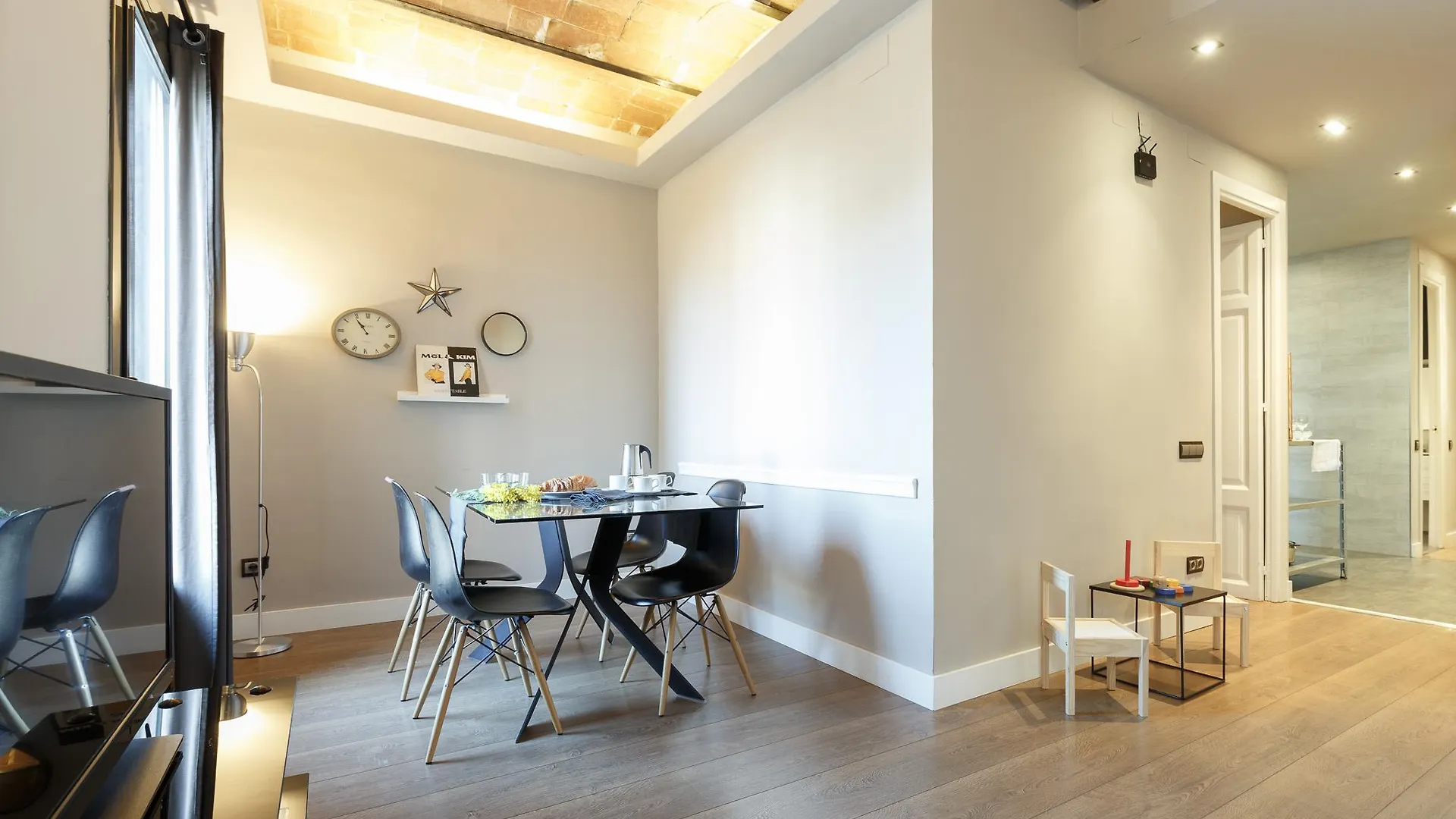 Ainb Eixample-Miro Apartments Barcellona