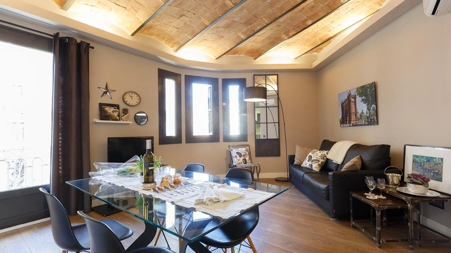Ainb Eixample-Miro Apartments Barcellona