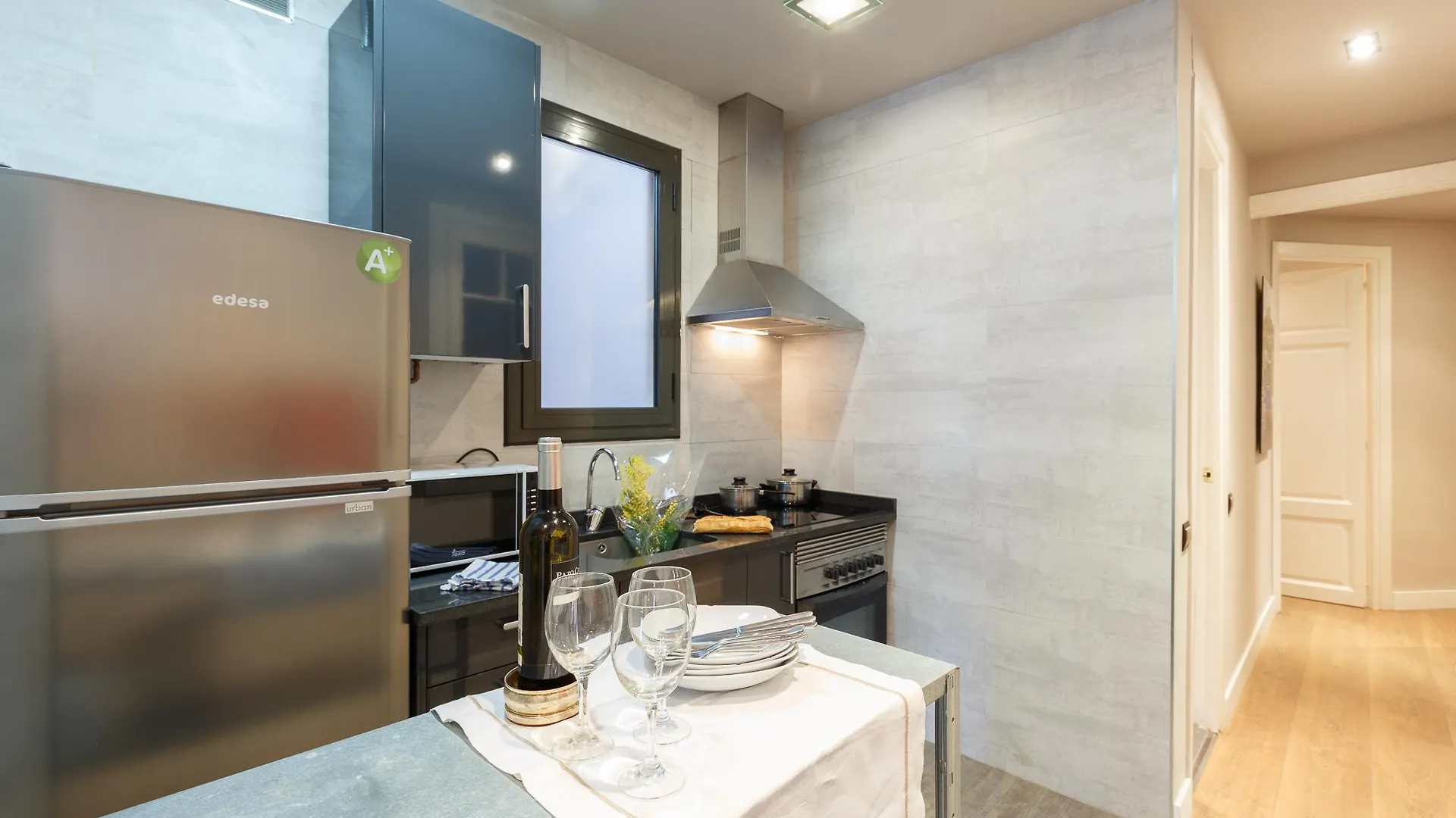 Ainb Eixample-Miro Apartments Barcelona